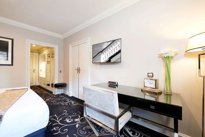 Room 45 of 156