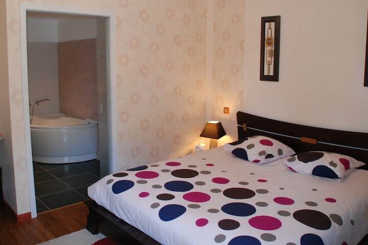 Room 7 of 68