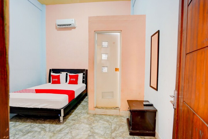Room 21 of 29