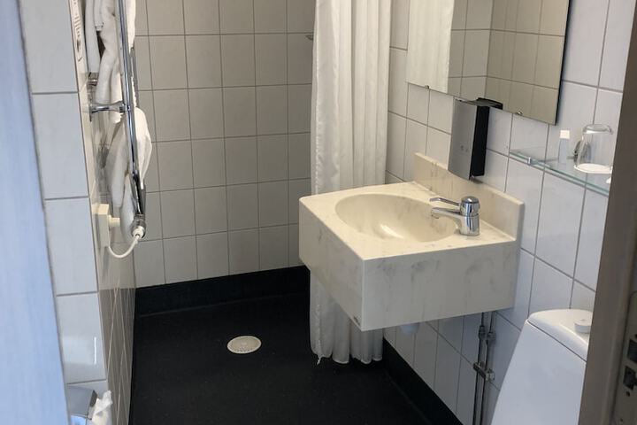 Room 45 of 78