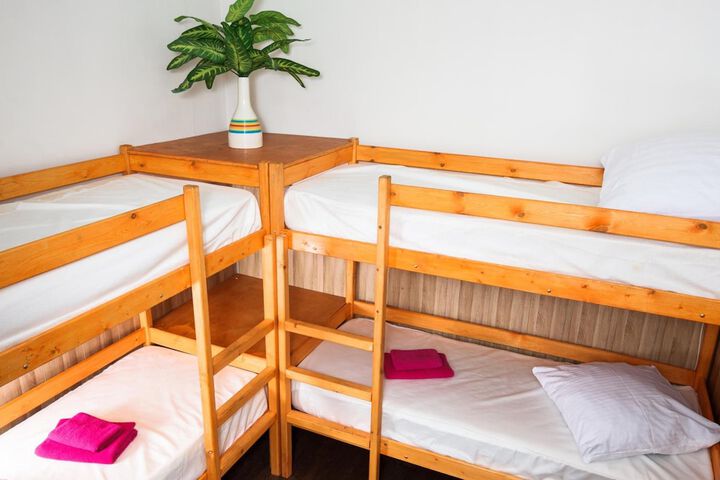Room 8 of 31