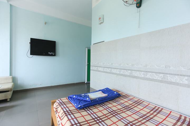 Room 9 of 21