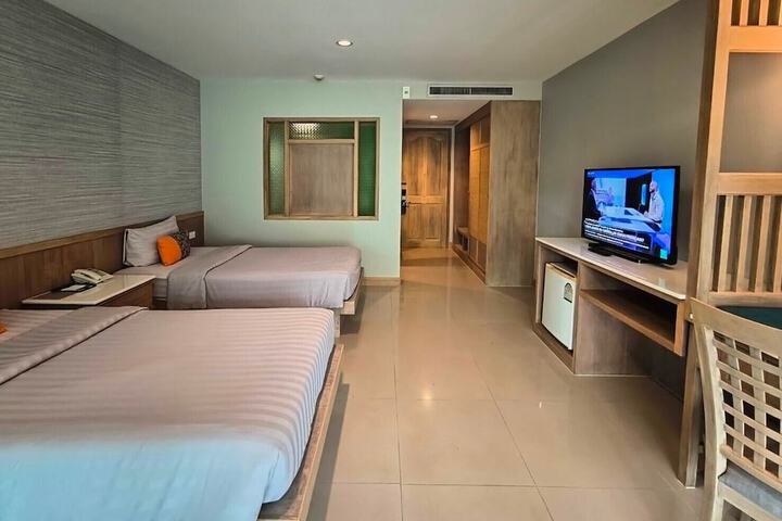Room 18 of 139