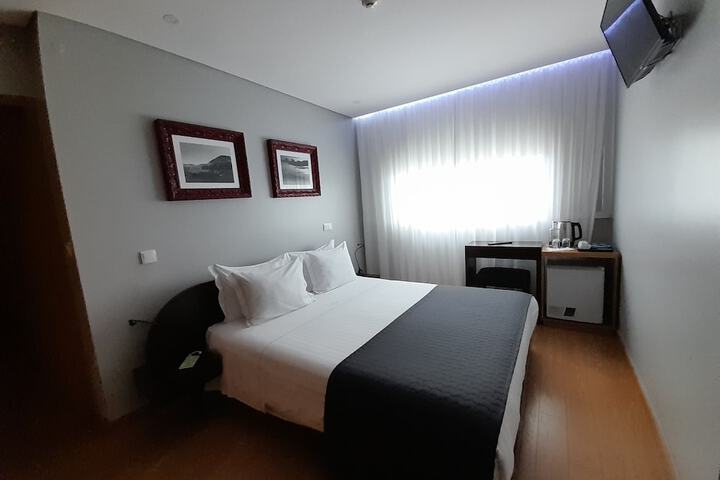 Room 18 of 116
