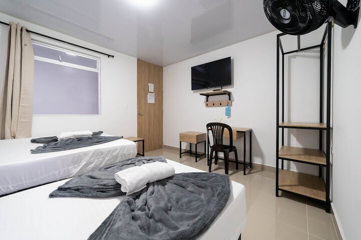 Room 9 of 122