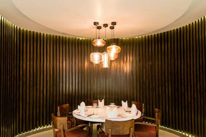 Dining 73 of 101