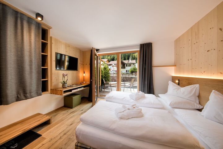 Room 20 of 136