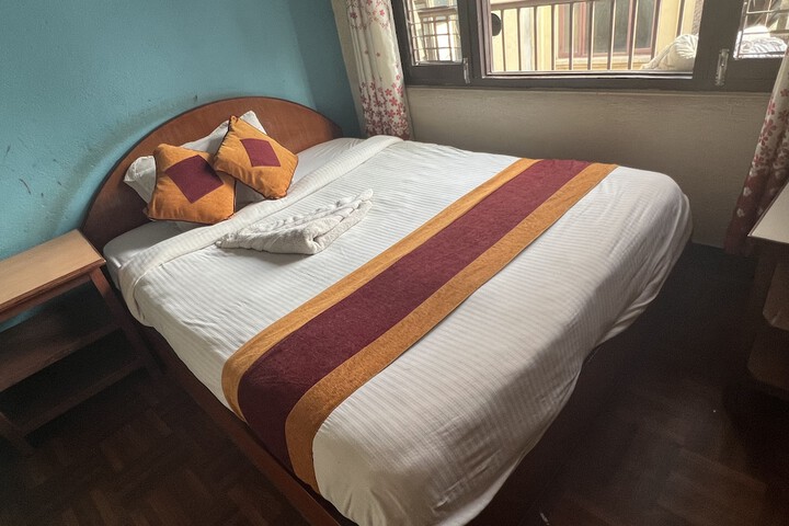 Room 10 of 52