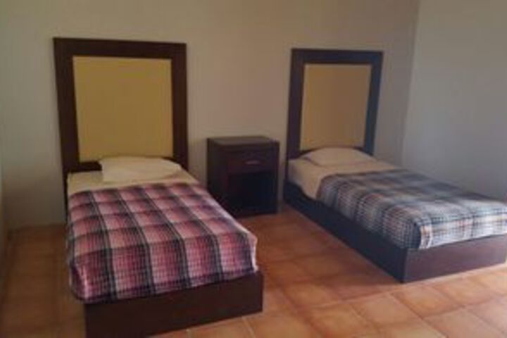 Room 37 of 60