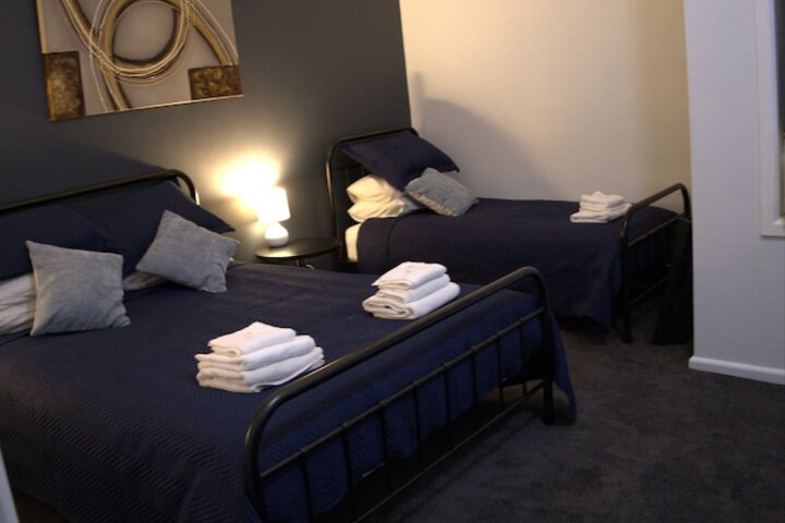 Room 9 of 26