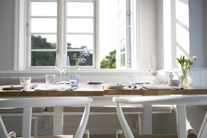 Dining 60 of 87
