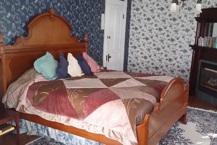 Room 25 of 59