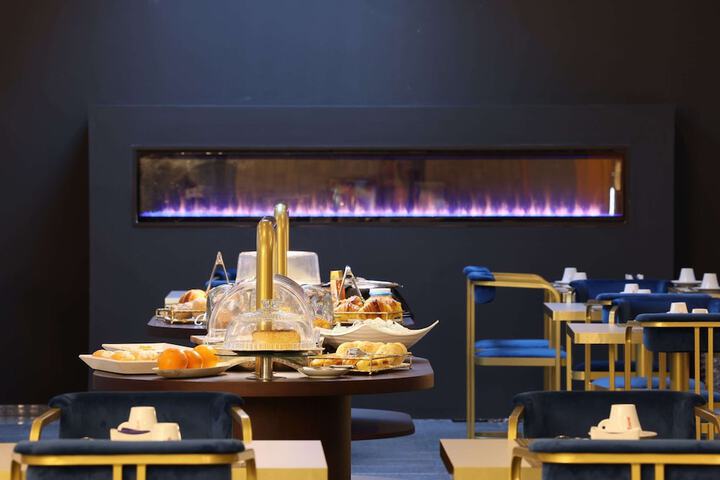 Dining 60 of 70
