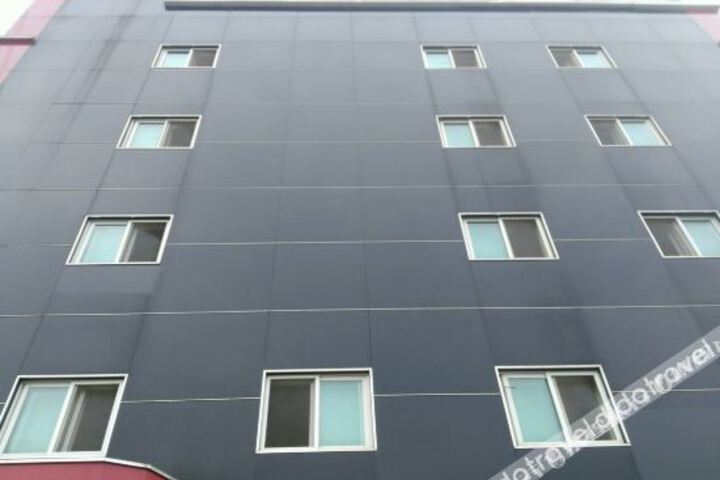 Hotel 1 of 5