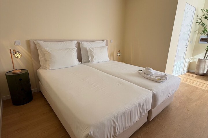 Room 50 of 93