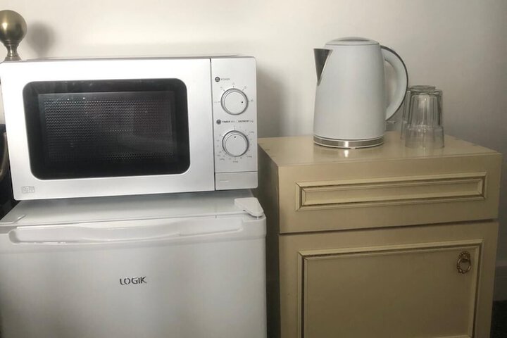 Room 11 of 14