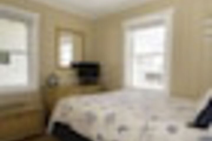 Room 164 of 384