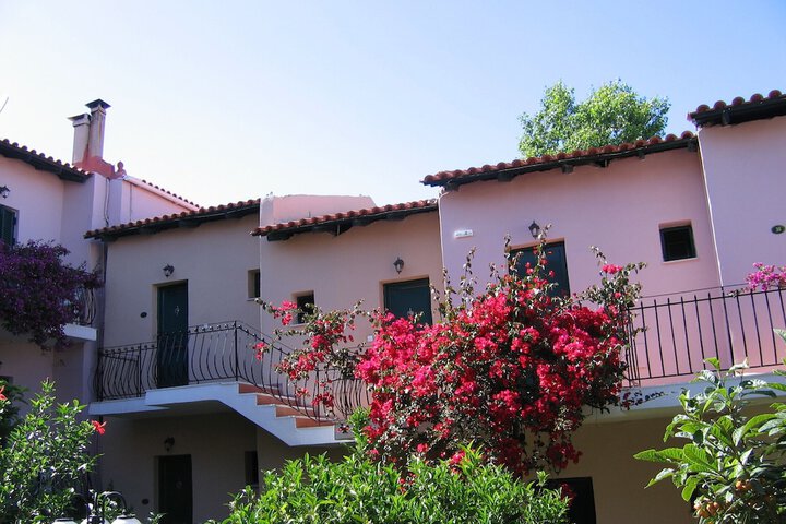 Hotel 6 of 7