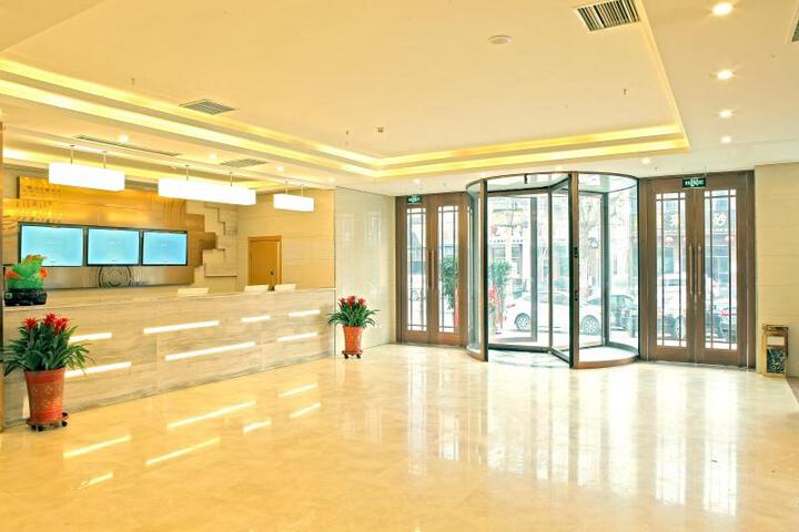 GreenTree Inn (Ganzhou Railway Station Municipal Government Shop)