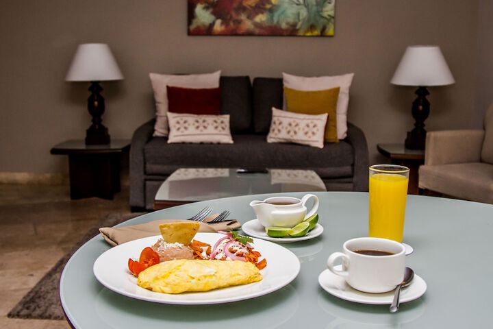 Dining Photos