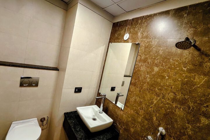 Room 20 of 24