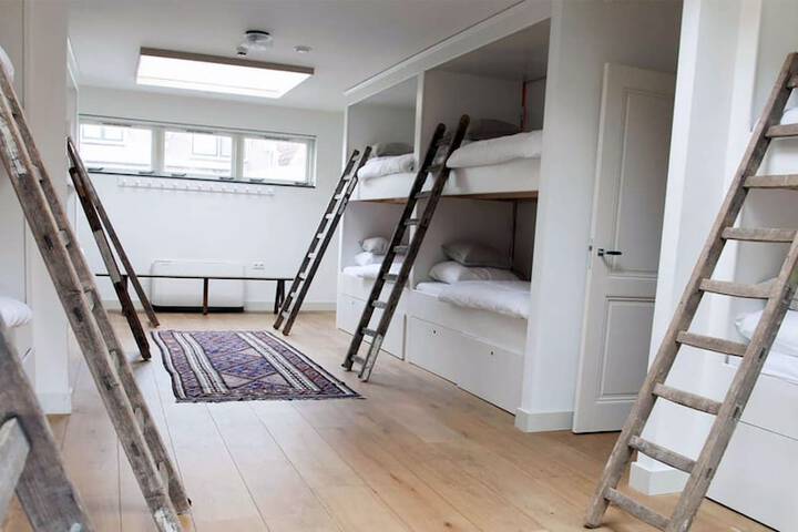 Room 20 of 42
