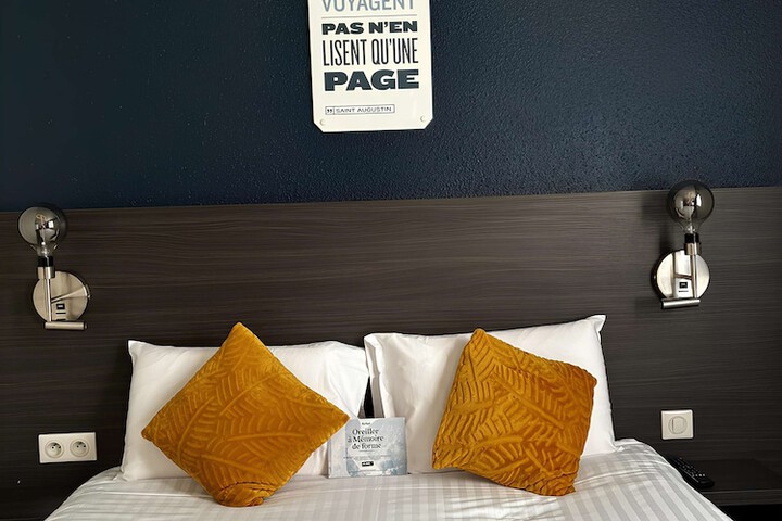 Room 25 of 49
