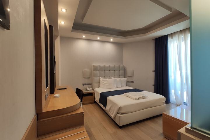 Room 17 of 171