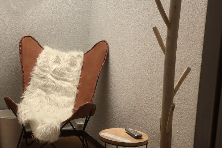 Room 52 of 102