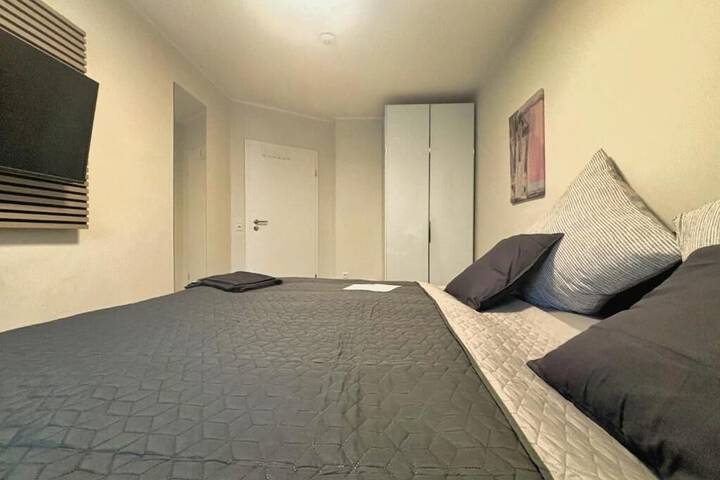 Room 12 of 60