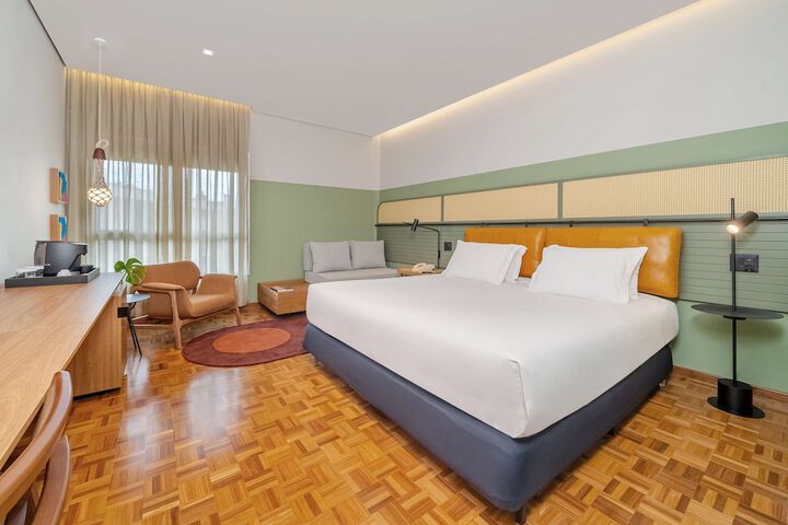 Room 18 of 75