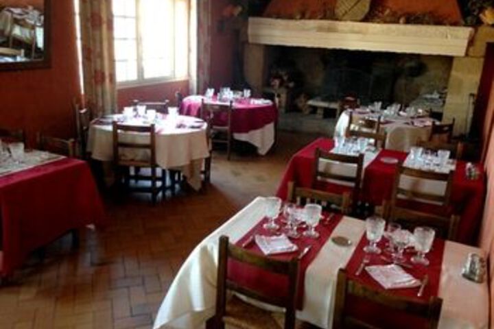 Dining 16 of 22