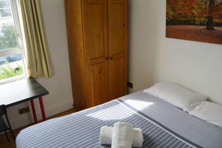 Room 7 of 10