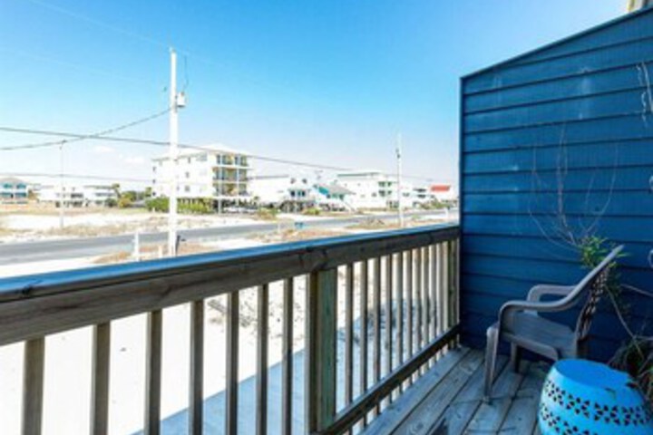 Terrace/Patio 6 of 33