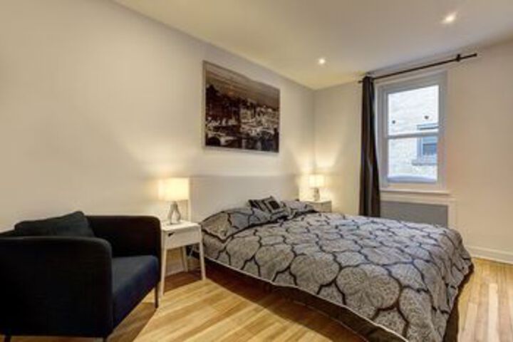 Room 11 of 31