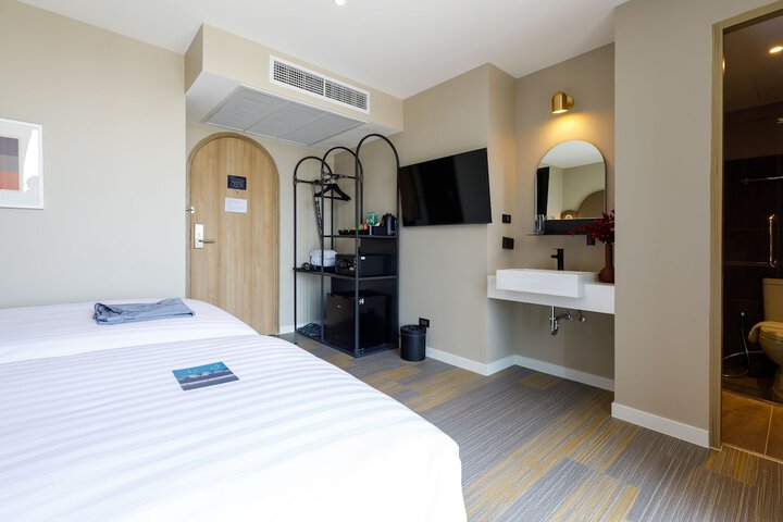 Room 37 of 161