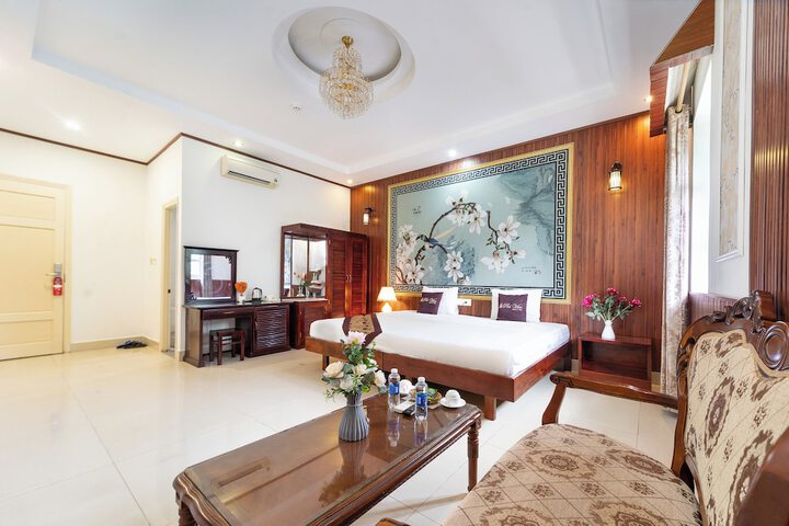 Room 30 of 65