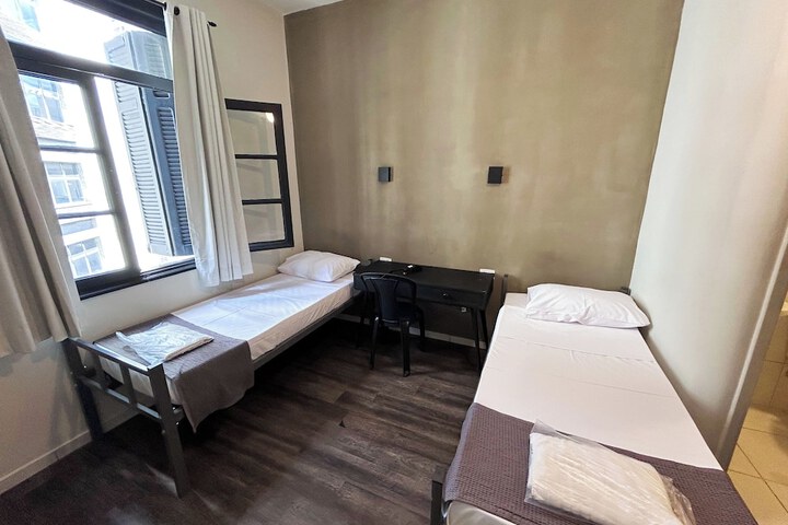 Room 20 of 43