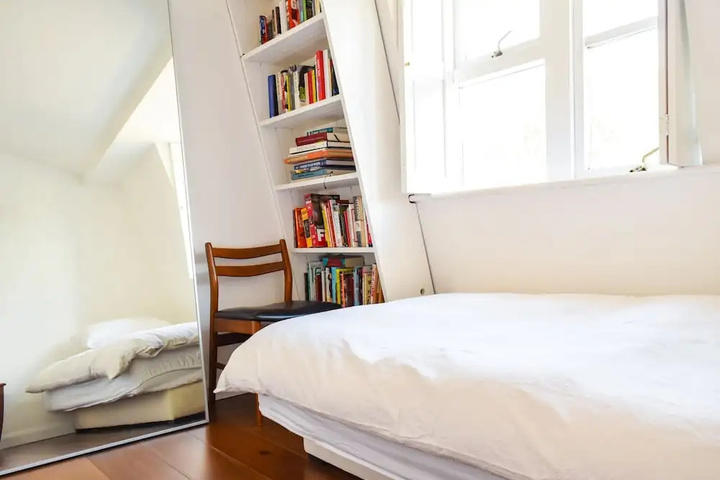 Well-appointed 2 Bedroom East London Flat