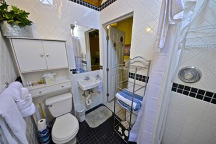 Room 4 of 51