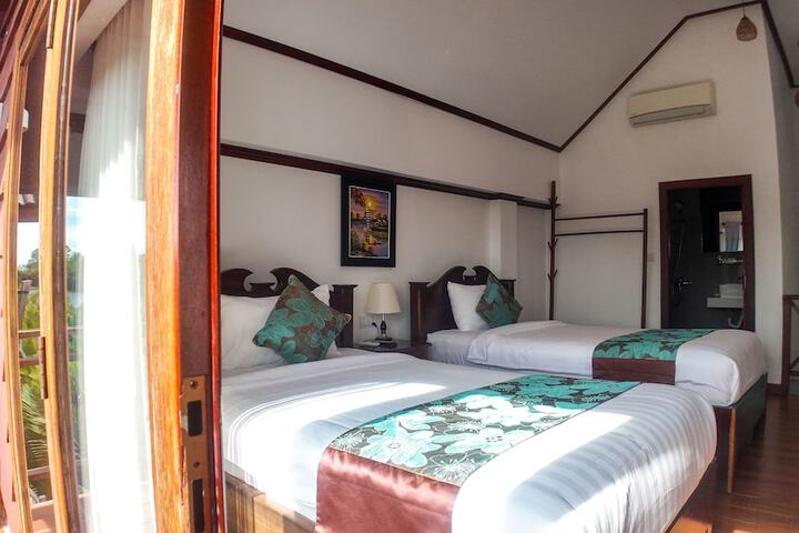 Room 27 of 72