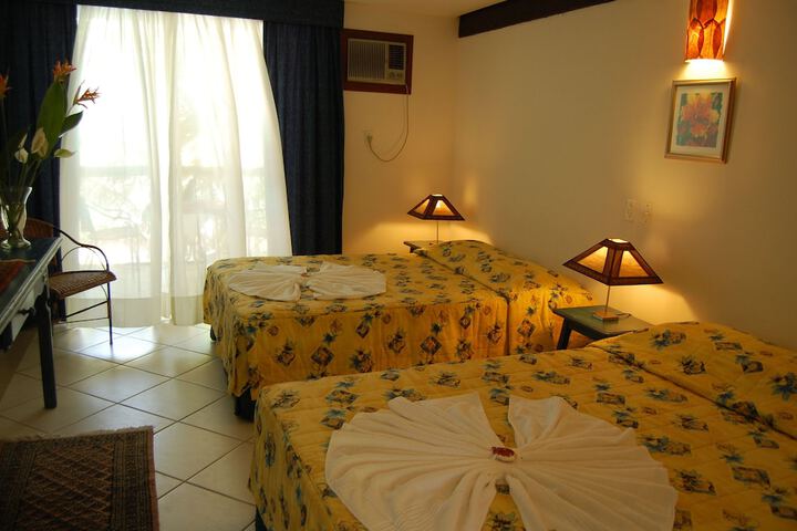 Room 9 of 36