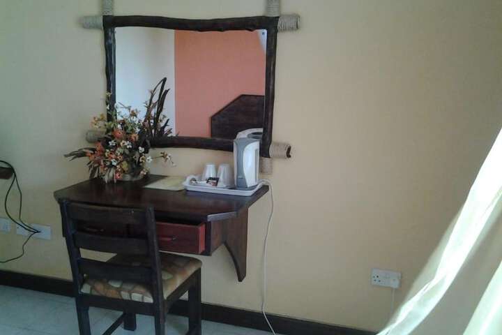 Room 14 of 25