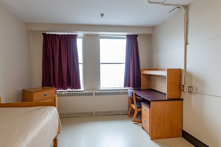 Room 21 of 69