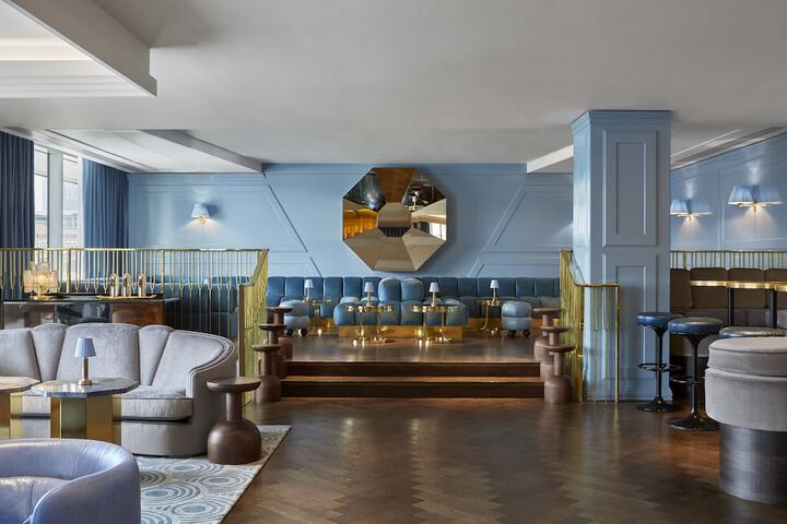 Lounge 182 of 233