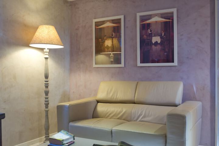 Room 15 of 37