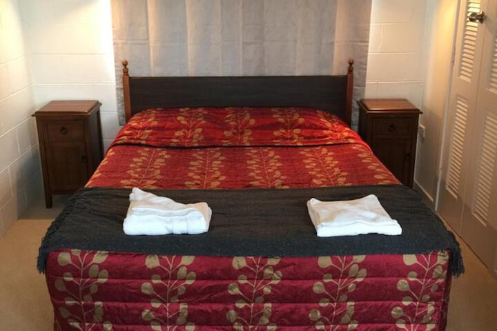 Room 7 of 38