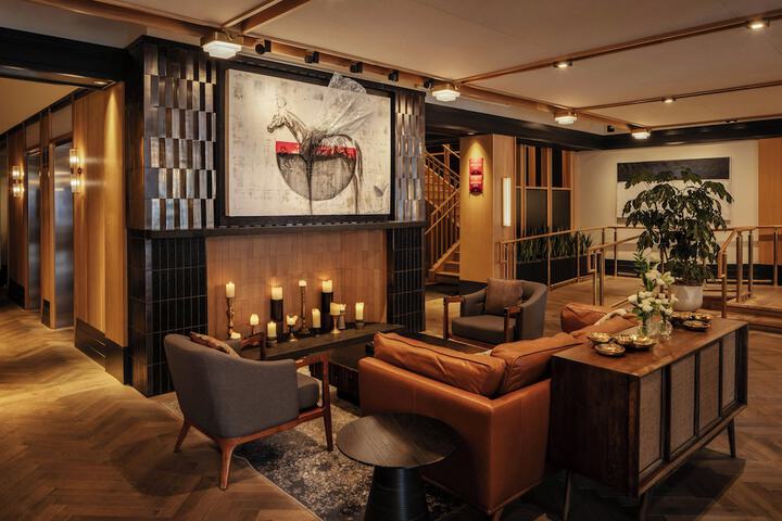 Guest Lobby