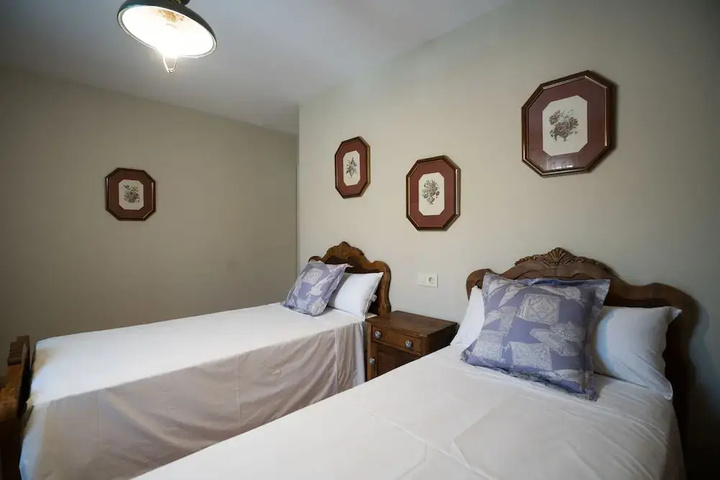 Room 7 of 19