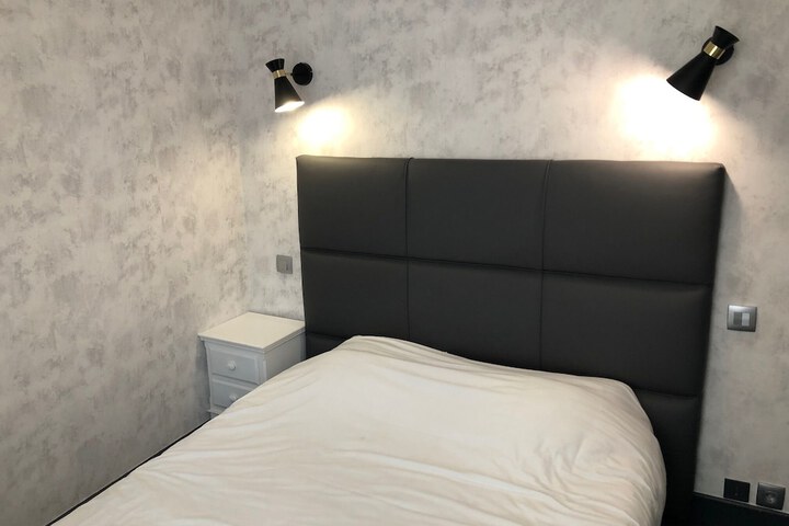 Room 9 of 37